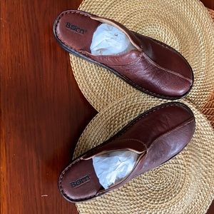 BORN reddish brown clog..unworn